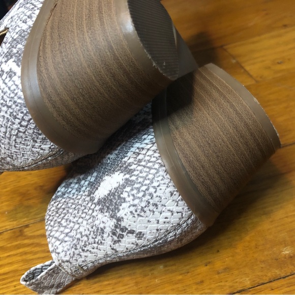 Universal Thread faux snake booties. Slip on size 6. - Picture 6 of 7